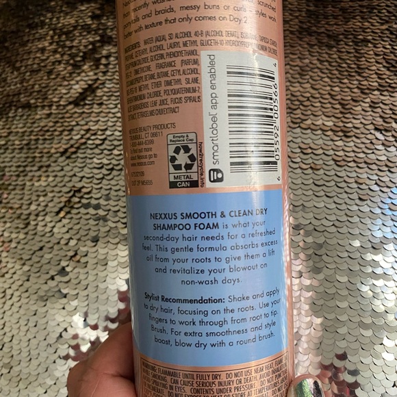 Nexxus Smooth & Clean Day 2 Refresher Dry Shampoo Foam Size 6.8 oz - Picture 4 of 6